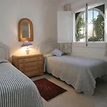 Βίλα Overlooking , Central, Quiet, Parking, Swimming Pool