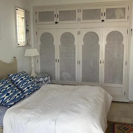 빌라 Overlooking , Central, Quiet, Parking, Swimming Pool