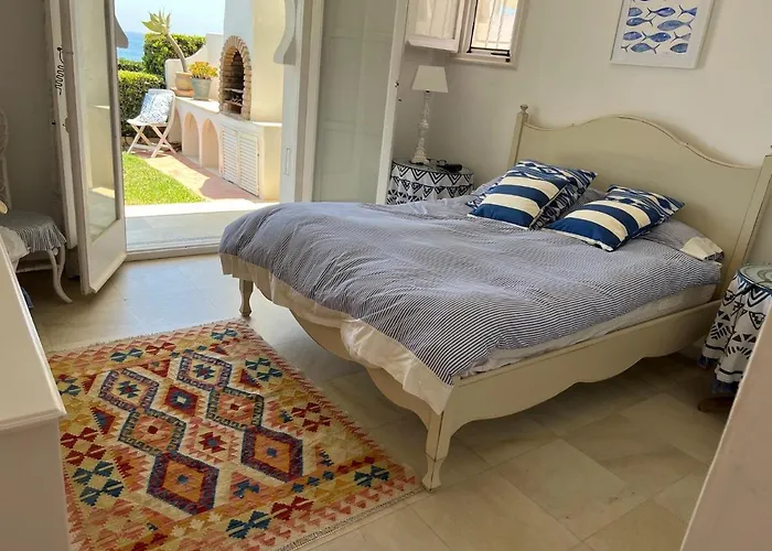 Overlooking , Central, Quiet, Parking, Swimming Pool