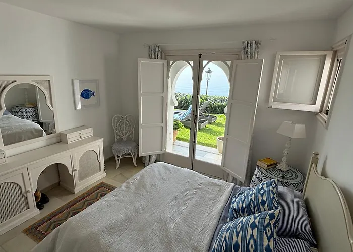 Overlooking , Central, Quiet, Parking, Swimming Pool Marbella