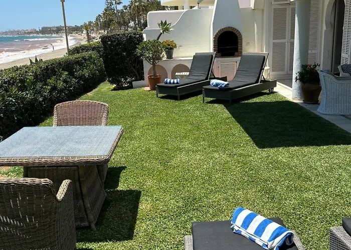 Overlooking , Central, Quiet, Parking, Swimming Pool Villa
